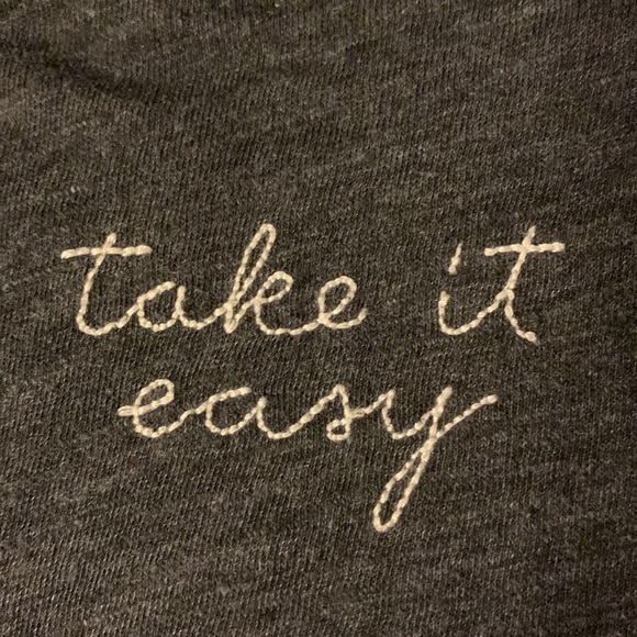 Abercrombie & Fitch Cropped Tshirt - Picture 2 of 3